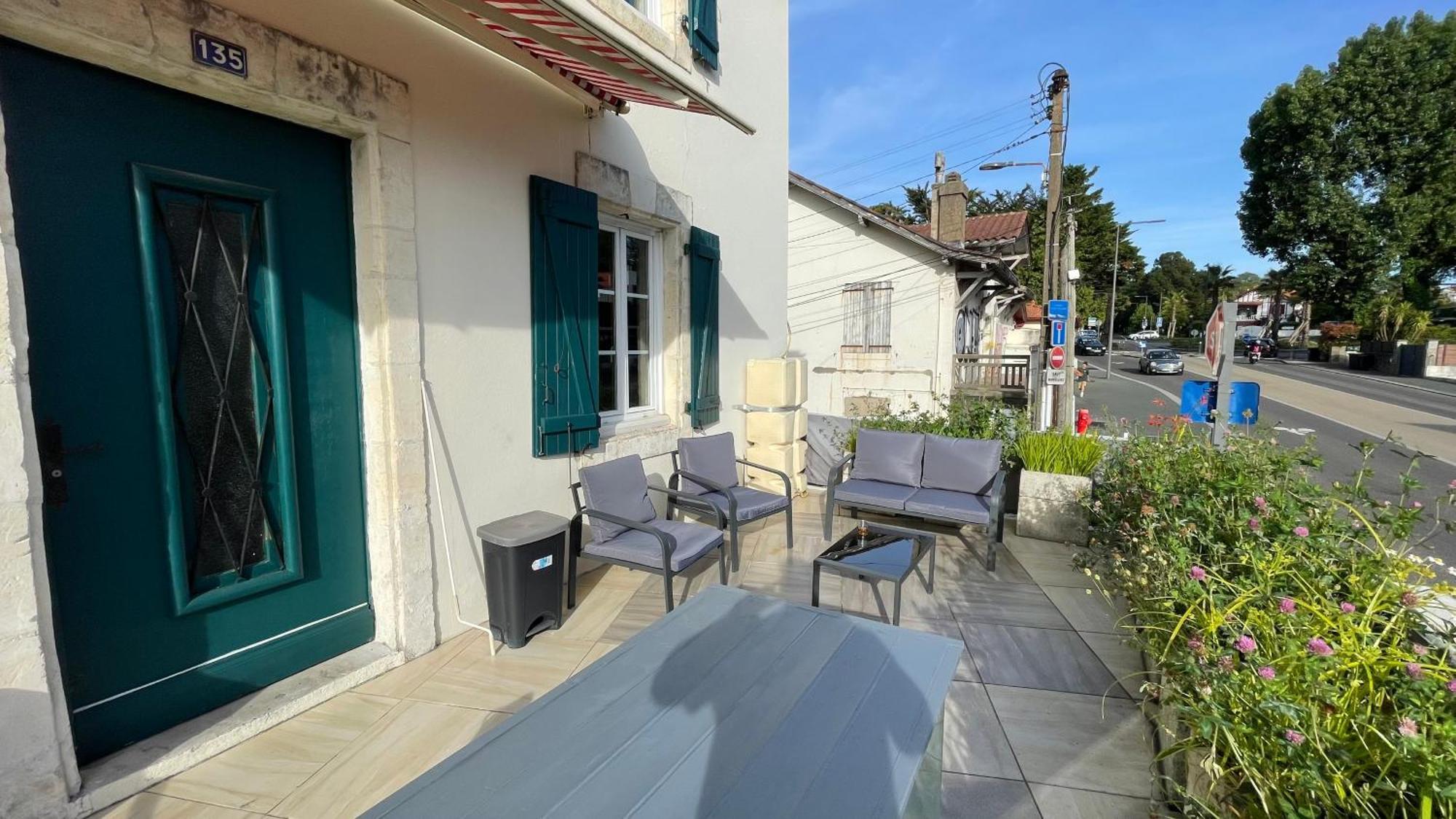 Le Doolies - Holiday Inn Biarriz Exterior foto